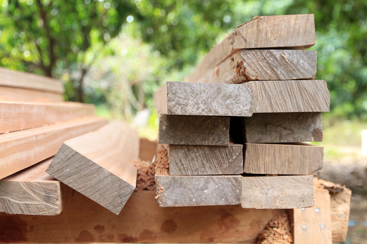 Set of teak wood for construction building